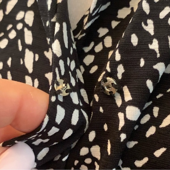 White House Black Market Top - Picture 8 of 10